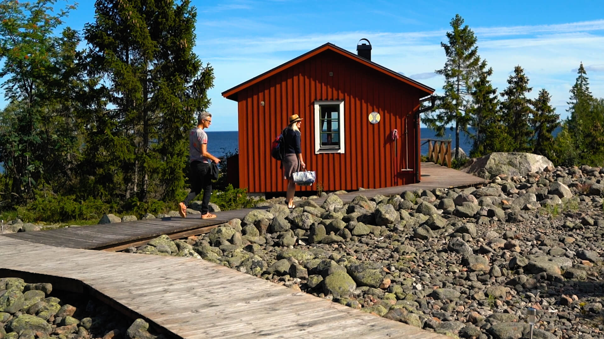 Mysiga stugor finns att boka på Storjungfrun