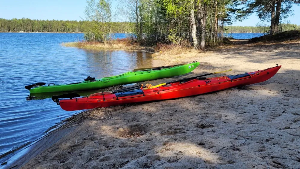 Utforska fina stränder i Söderhamns skärgård med Kajakshopen