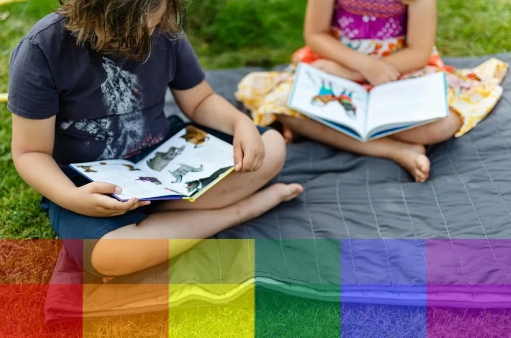 Biblioteksbilen i Strykjärnsparken -  PRIDE