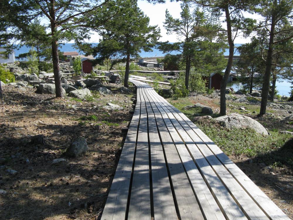 Skärgårdsstugor på Storjungfrun, Fyrhamnen.