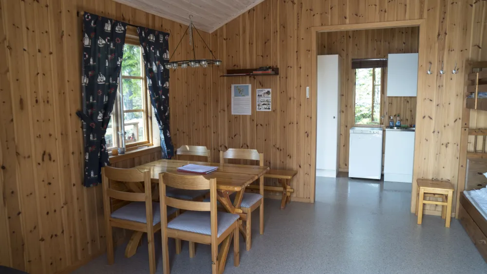 Skärgårdsstugor på Storjungfrun