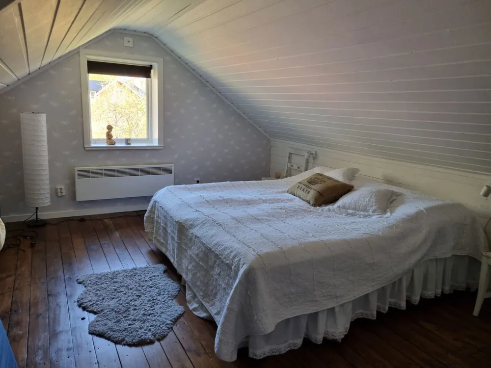 Charmig stuga nära Stenö Camping 