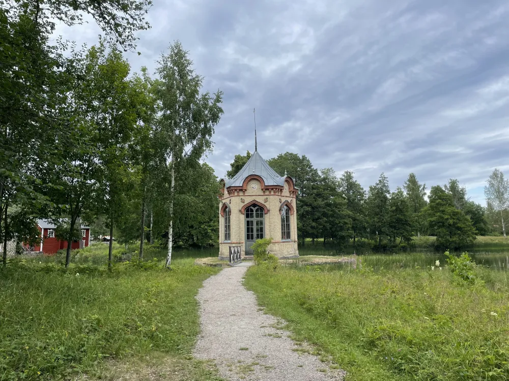 Axmar bruk - lugnet vid havet
