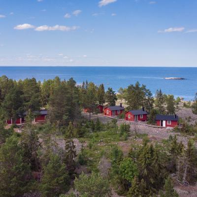 Stay in the youth hostel in Söderhamn´s archipelagoittoreska ön Rönnskär i Söderhamns skärgård