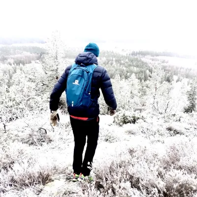 Vintrig vandring upp på Kasberget i Mo